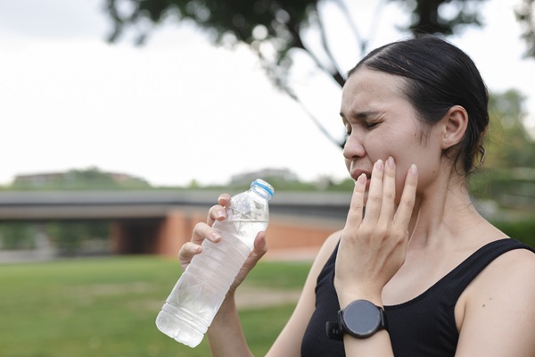 Ask An Emergency Dentist: What To Do After A Sports Injury Or Dental Trauma